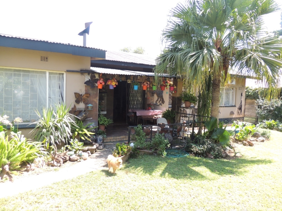 4 Bedroom Property for Sale in Oos Einde North West